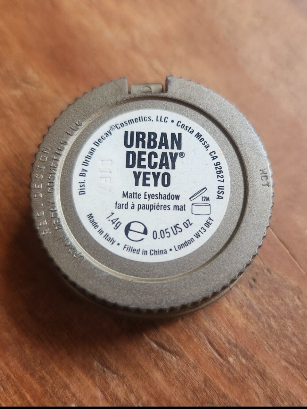 RARE Urban Decay Yeyo Matte Eyeshadow Single EUC Discontinued Subway Token